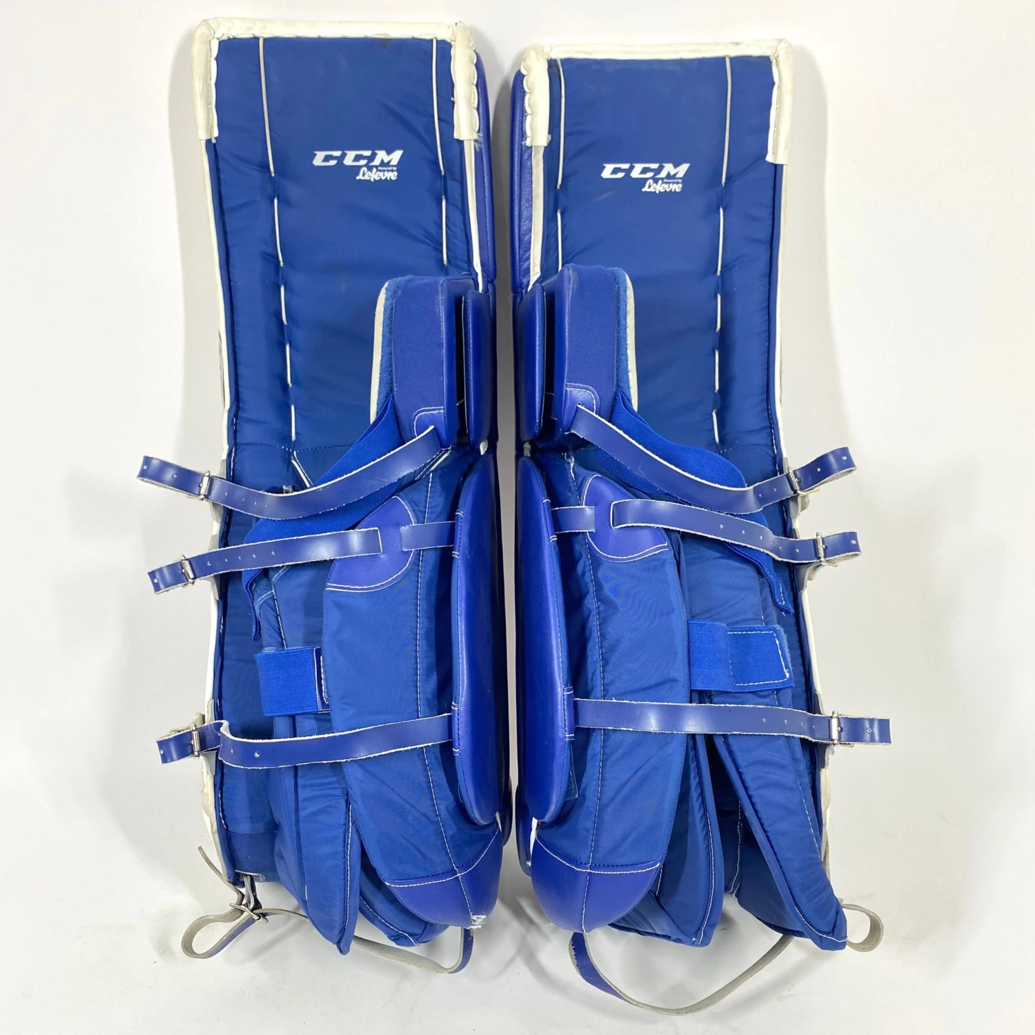CCM Extreme Flex III - Used NCAA Pro Stock Senior Goalie Pads (White/Blue/Red) 6 CCM Extreme Flex III - Used NCAA Pro Stock Senior Goalie Pads (White/Blue/Red) - Image 4
