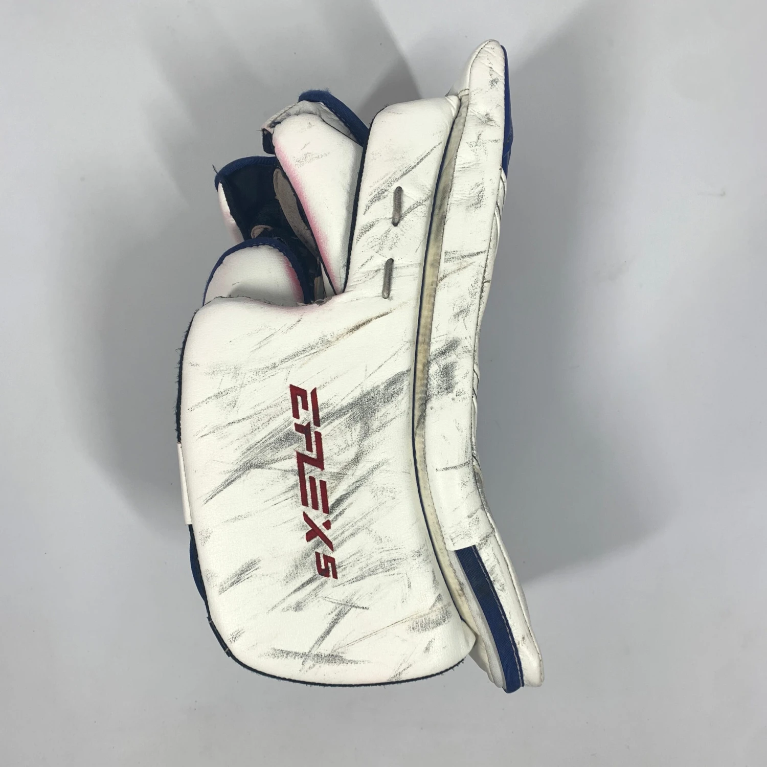 Used CCM Extreme Flex 5 - Pro Stock Goalie Blocker (White/Red/Blue) 4 Used CCM Extreme Flex 5 - Pro Stock Goalie Blocker (White/Red/Blue) - Image 2