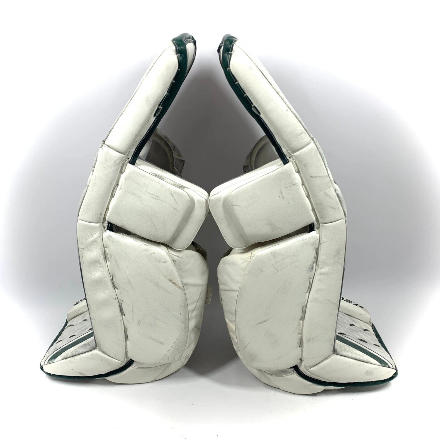 CCM Extreme Flex 5 - Used Pro Stock Goalie Pads (White/Green) 4 CCM Extreme Flex 5 - Used Pro Stock Goalie Pads (White/Green) - Image 2