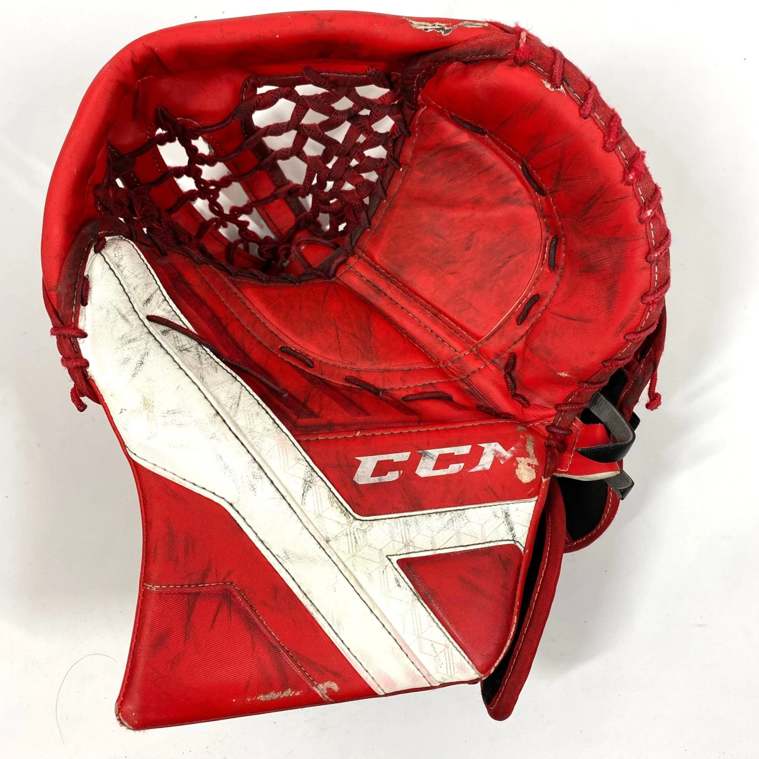 CCM AXIS - Used Pro Stock Goalie Glove (Red/White) 2 CCM AXIS - Used Pro Stock Goalie Glove (Red/White)