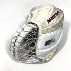 CCM Vaughn Velocity V9 - Used Goalie Glove (Red/White/Blue) 9 CCM Vaughn Velocity V9 - Used Goalie Glove (Red/White/Blue) -Hockey Stick Man Photo2023 07 04 60330PM