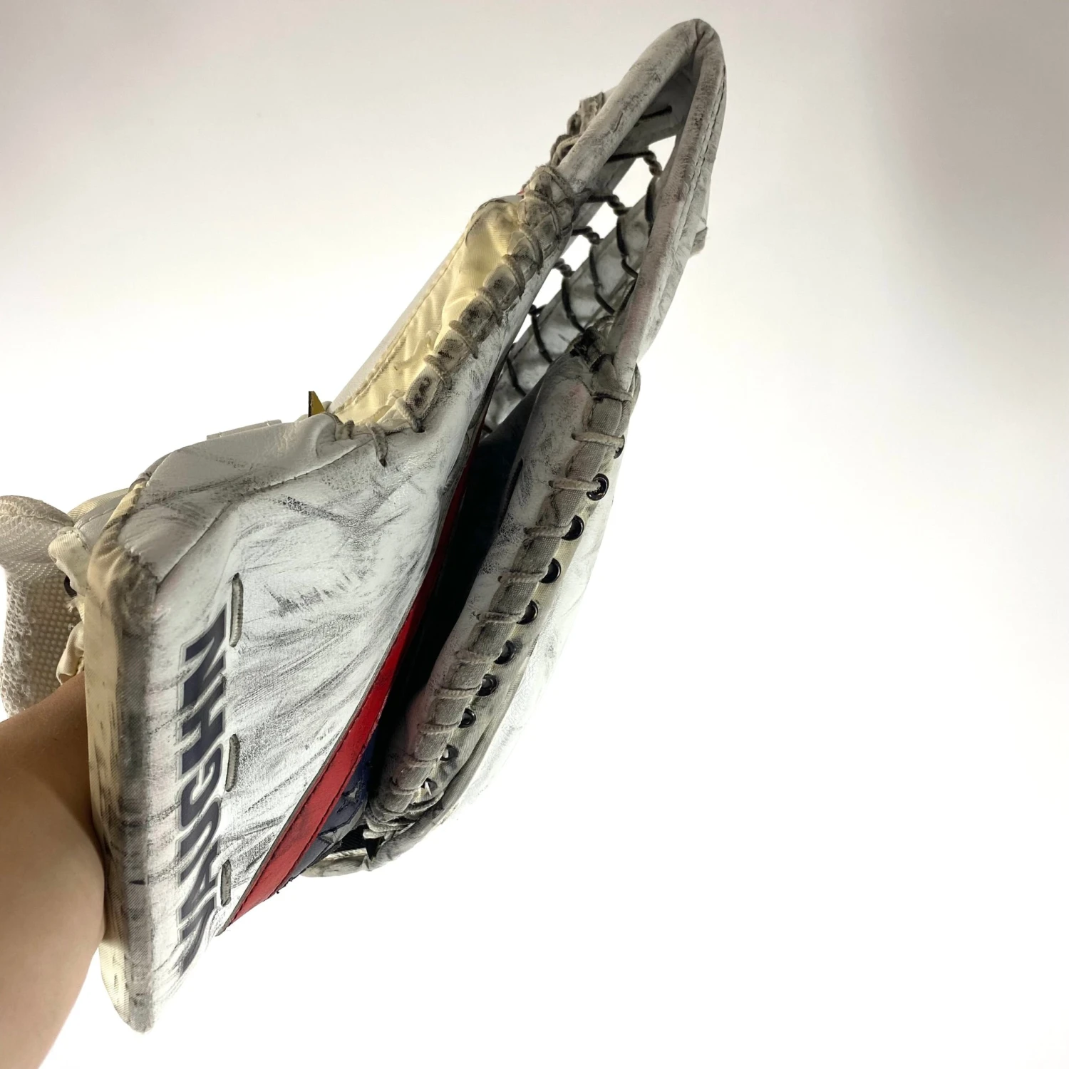 CCM Vaughn Velocity V9 - Used Goalie Glove (Red/White/Blue) 6 CCM Vaughn Velocity V9 - Used Goalie Glove (Red/White/Blue) - Image 4
