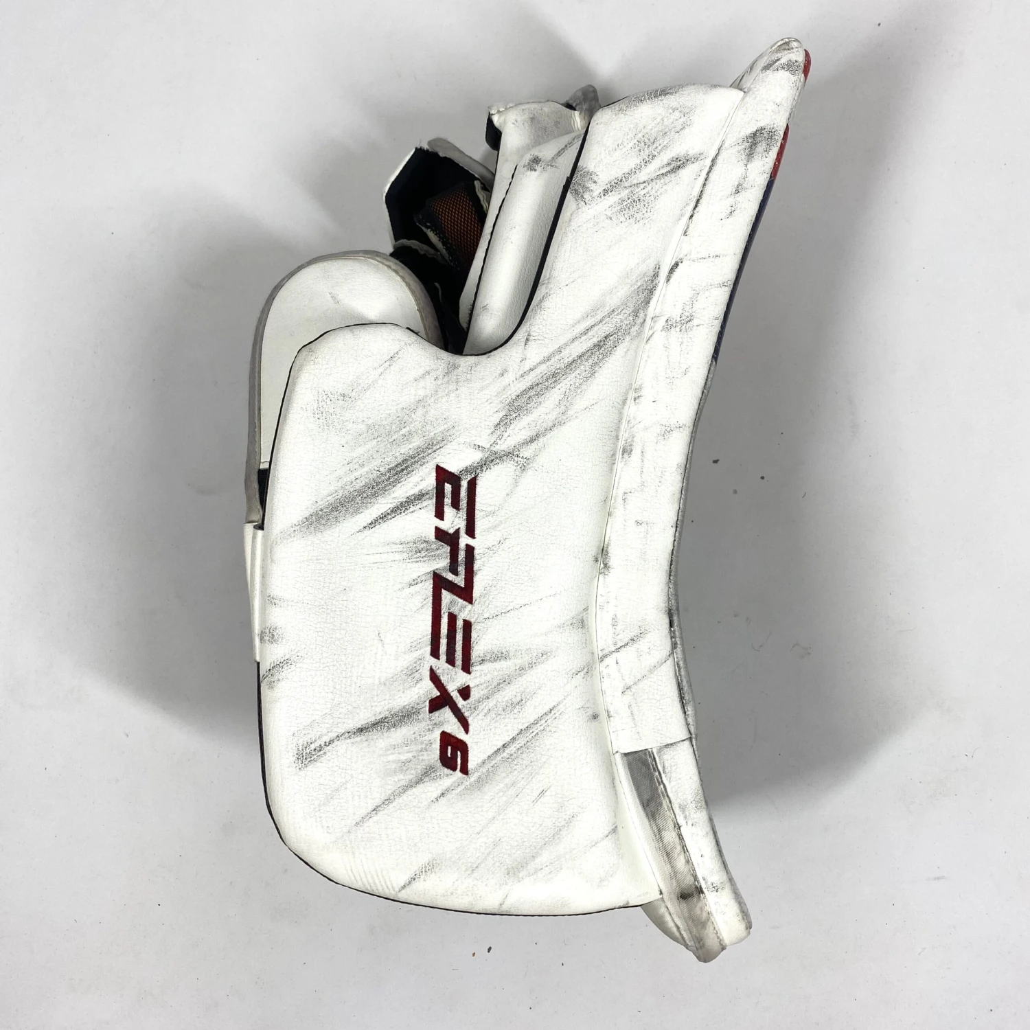 CCM Extreme Flex 6 - Used Goalie Blocker (Red/White/Blue) 4 CCM Extreme Flex 6 - Used Goalie Blocker (Red/White/Blue) - Image 2