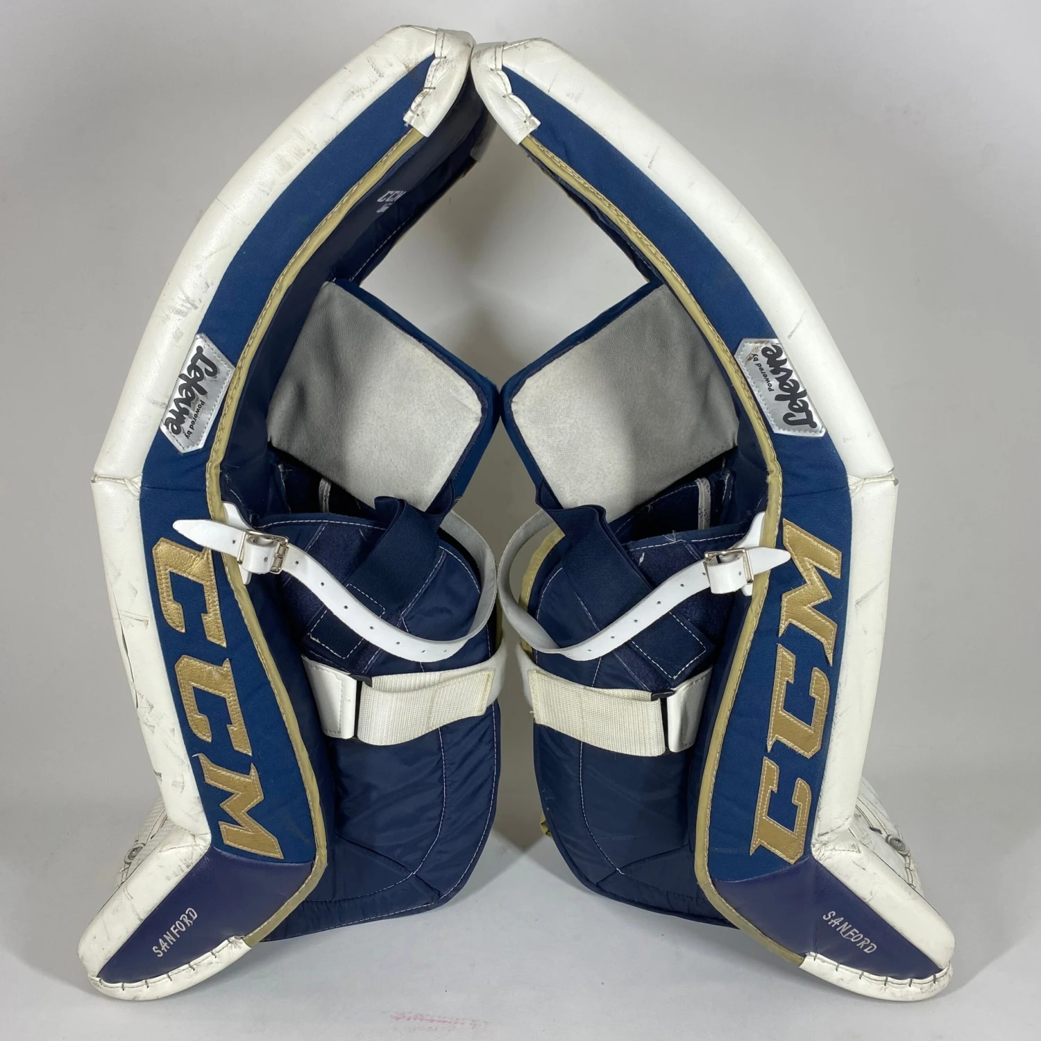 CCM Premier II - NCAA Pro Stock Full Goalie Set (White/Gold/Blue) 5 CCM Premier II - NCAA Pro Stock Full Goalie Set (White/Gold/Blue) - Image 3
